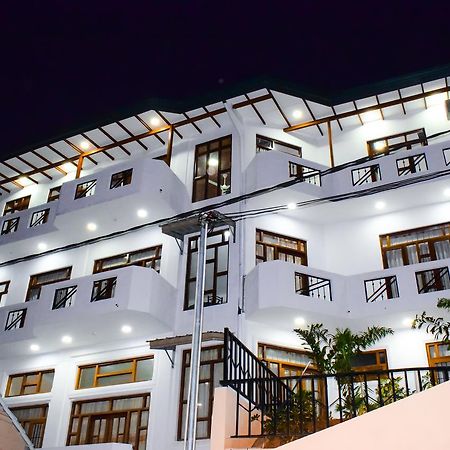 Saru Holiday Apartment - Up To 6 Guests Kandy Exterior foto